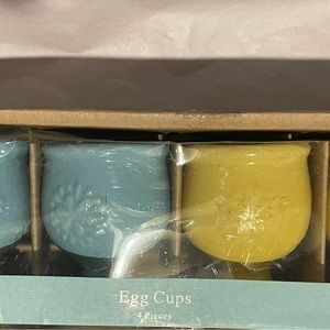 Pastel egg cups
